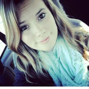 Meet your Posher, Alexandra